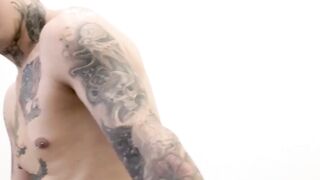 Hot bisexual guys Tiago and Maximiliano pleases themselves by ramming each other