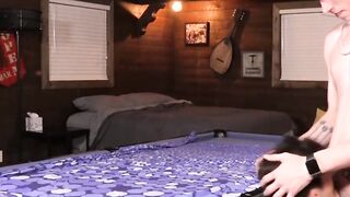 Young men hook up to have bareback sensations and cum too