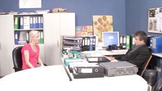 German college girl persuades her professor to have sex into the office