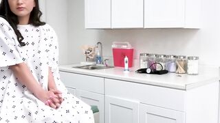 Busty girl Jasmine Wilde comes to do a pussy checkup so her doctor seduces her into s