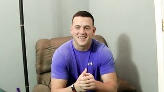 Homo jocks masturbation effort helped by a dudes mouth