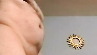 Blond mature surfer blown by mature chubby dude and cums