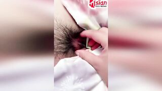 Amateur Thai dyke licks her friend's bushy twat