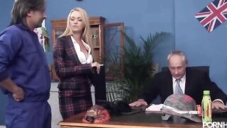 shikarnye sotrudnicy poradovali nachalnika