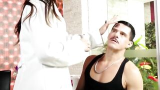 Huge Butt TS Nurse Sabrina Petruthelly Gets Pumped