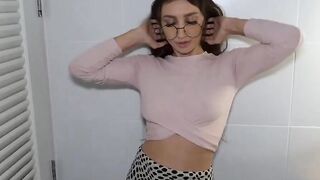 Nerdy Bae is eager to suck me off