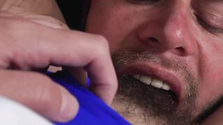 Kenzie Taylor has pussy licked while sitting on top of a man