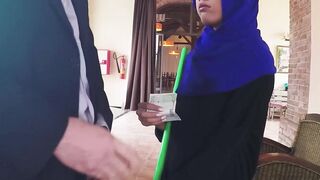 Little Arab hottie stretched out by huge dick manager