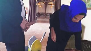 Little Arab hottie stretched out by huge dick manager