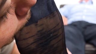 A young handsome guy enjoyed sucking and worshiping the sexy feet of old Dev