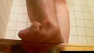 ToesXXX.com - Blinx shows off his sexy naked feet and works on his dick in solo
