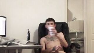 Tattooed twink Jacob Daniels masturbates with fleshlight