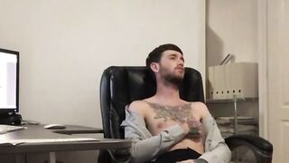 Tattooed twink Jacob Daniels masturbates with fleshlight