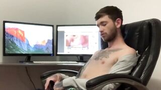 Tattooed twink Jacob Daniels masturbates with fleshlight