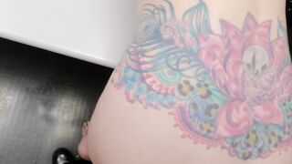 Horny shoplifter MILF caught and paying