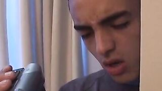 Amazing backdoor bandits have one sexy threeway on the sofa