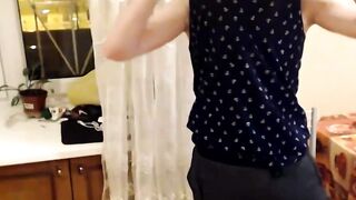 Homemade clip of masturbating blond twink who cums