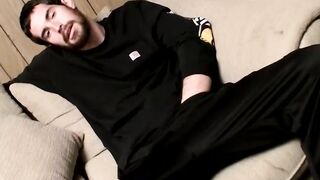 Bearded muscled Hunter in his new solo jerking session for his fans