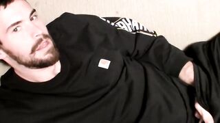 Bearded muscled Hunter in his new solo jerking session for his fans