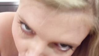 Kinky blonde stepsister Harlow West swallows cum after BJ
