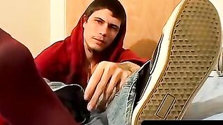 ToesXXX.com - Skater dude jerks his cock and shows off his feet in solo foot tease