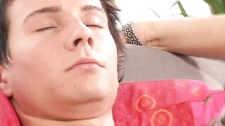 Renato Amoroso And Niall Dawson - First Suck - Oral