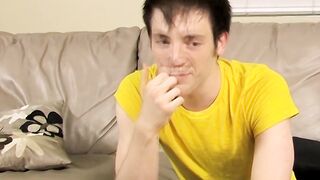 Solo masturbation and cumming with twink Jesse Jordan
