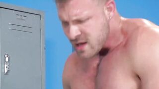 FalconsXXX.com - Big muscular hunk with a strong dick raw fucks another hunk hard