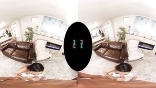 VRHUSH Andreina De Luxe stops by to performance off her moves