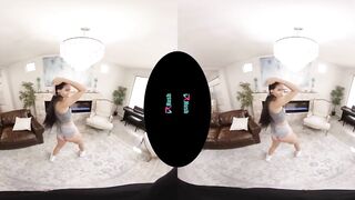 VRHUSH Andreina De Luxe stops by to performance off her moves