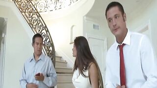 Real estate agent Madelyn Marie seduces client