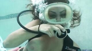 Katie Cummings – Underwater Scuba Sex