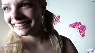 Teenie skank masturbates for the camera