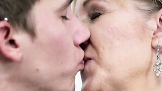 21xtreme.com - A sexy blonde mature pussy gets smashed by a strong dick man