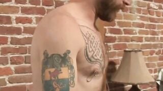 Jock daddy Kodah Fillmore begs muscular Morgan Black to get his ass banged