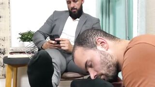 MaleFeetXXX.com - Thoms's expert tongue licks and sucks bearded Maui's tall toes