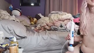 Super Hot Trans Vibrated Her Stiff Dick On Live