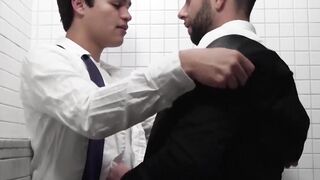 SayUncleNetwork.com - Two Mormon twinks raw fuck secretly in the bathroom