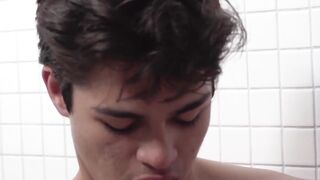 SayUncleNetwork.com - Two Mormon twinks raw fuck secretly in the bathroom