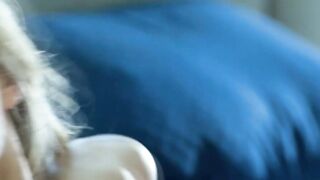 Brunette Vanessa Sky sit on TS Jade Venus face