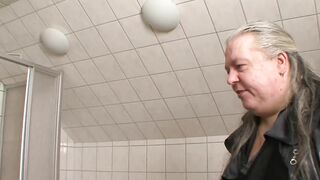 Older sub drinks piss