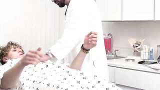 Hunky patient Felix Fox sucks big cock to treat his erection problem with doctor Marc