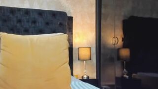 Hot Sissy t-girl flexes her ass and strokes her dick