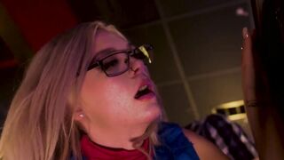 Horny Mike Mancini fingers pussy and play the bouncy tits of blonde Barbie Beach