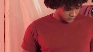 Amateurs Marcus Labronx and Derek Cline fucked by Devin Trez