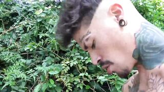 Tatted guys Kendro and Milo hang out by the pool to suck each others dicks
