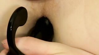 Twink Elijah Young jerks off in anal play solo and cumshot