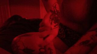 Hand job from babe tatted MILF