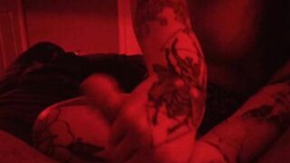 Hand job from babe tatted MILF