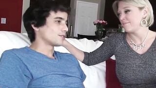 Stepson is leaving home, but Stepmom give her snatch to stay